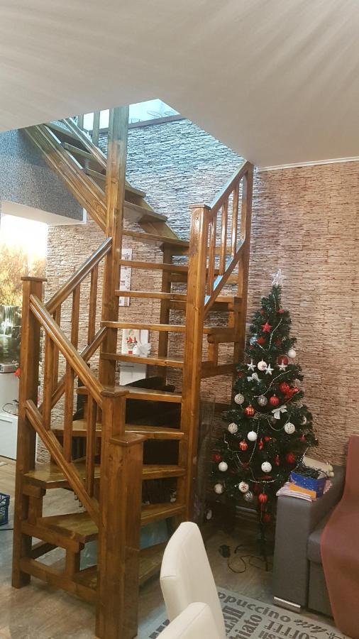 Hotel Casa Cojanu Petroşani Exterior foto